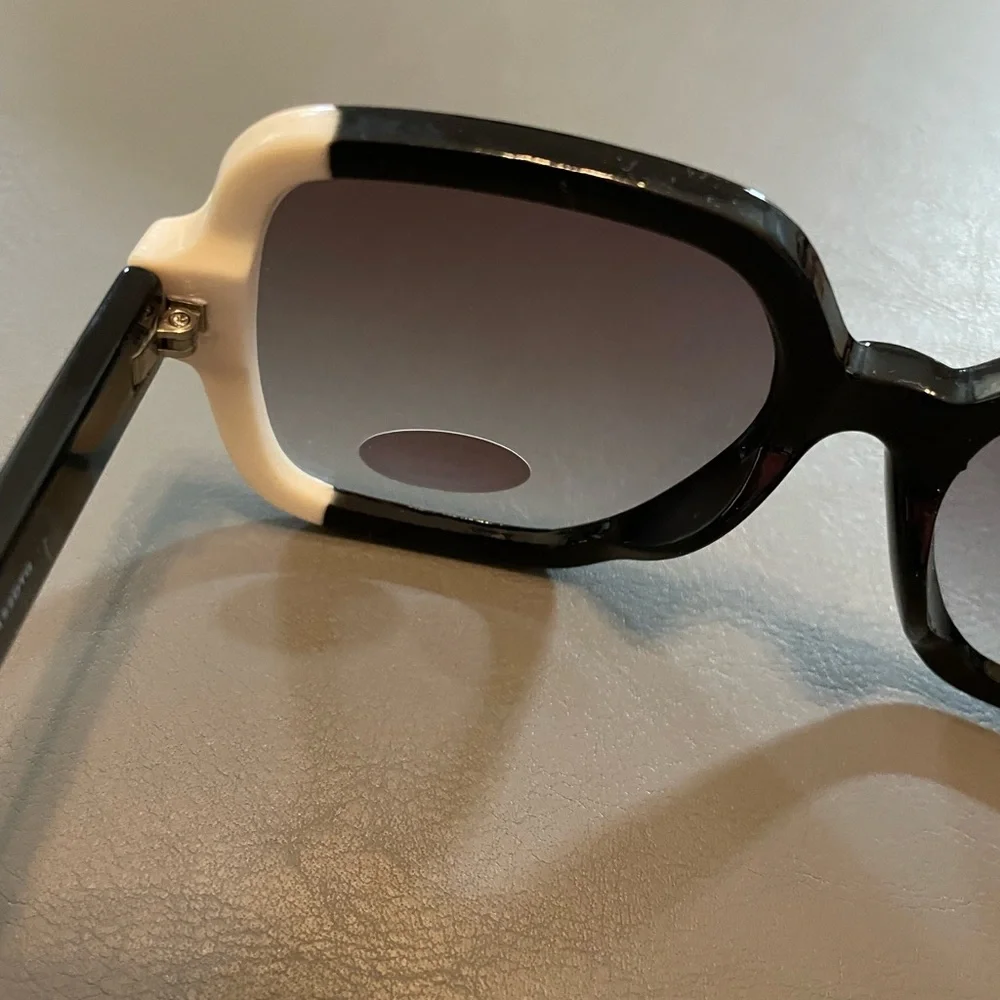 Rae Dunn Black Oversized sunglasses